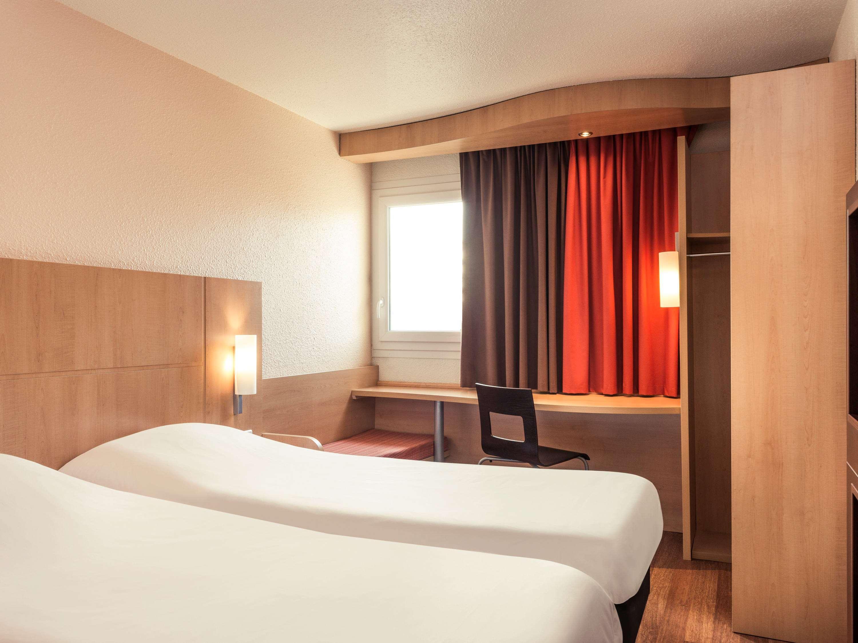 Hotel Ibis Epinay Sur Seine - Gennevilliers Exterior foto