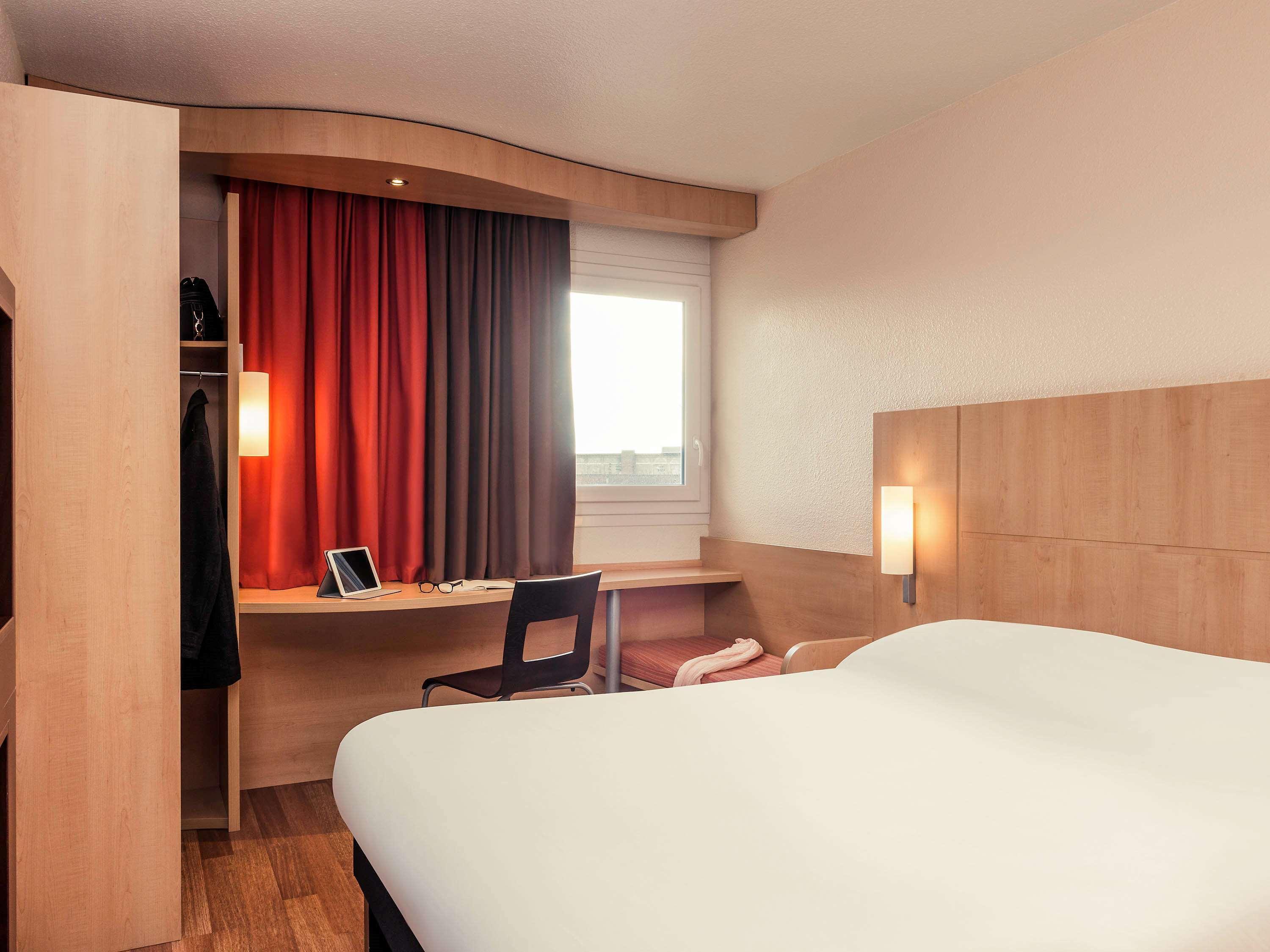 Hotel Ibis Epinay Sur Seine - Gennevilliers Exterior foto